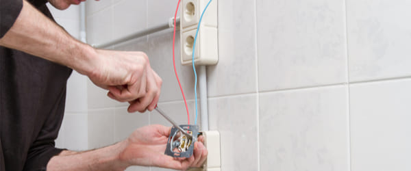 installation prises en saillie