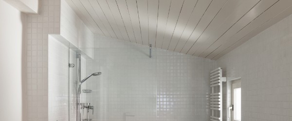 plafond PVC salle de bain